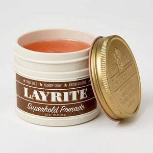 Layrite Superhold Pomade - barattolo aperto con contenuto